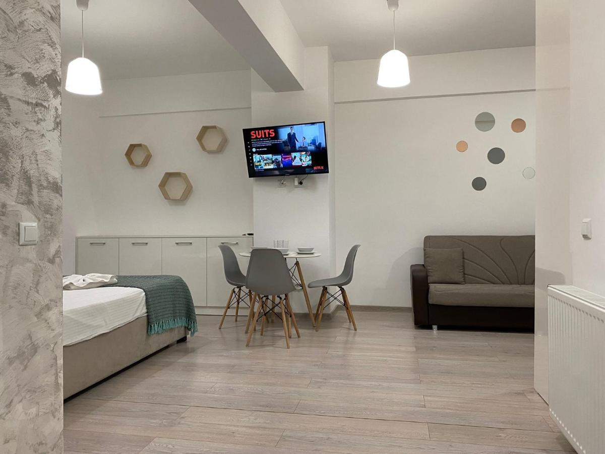 Studios & Apartments Palas By Glam At Lazar Towers Ясси Екстер'єр фото