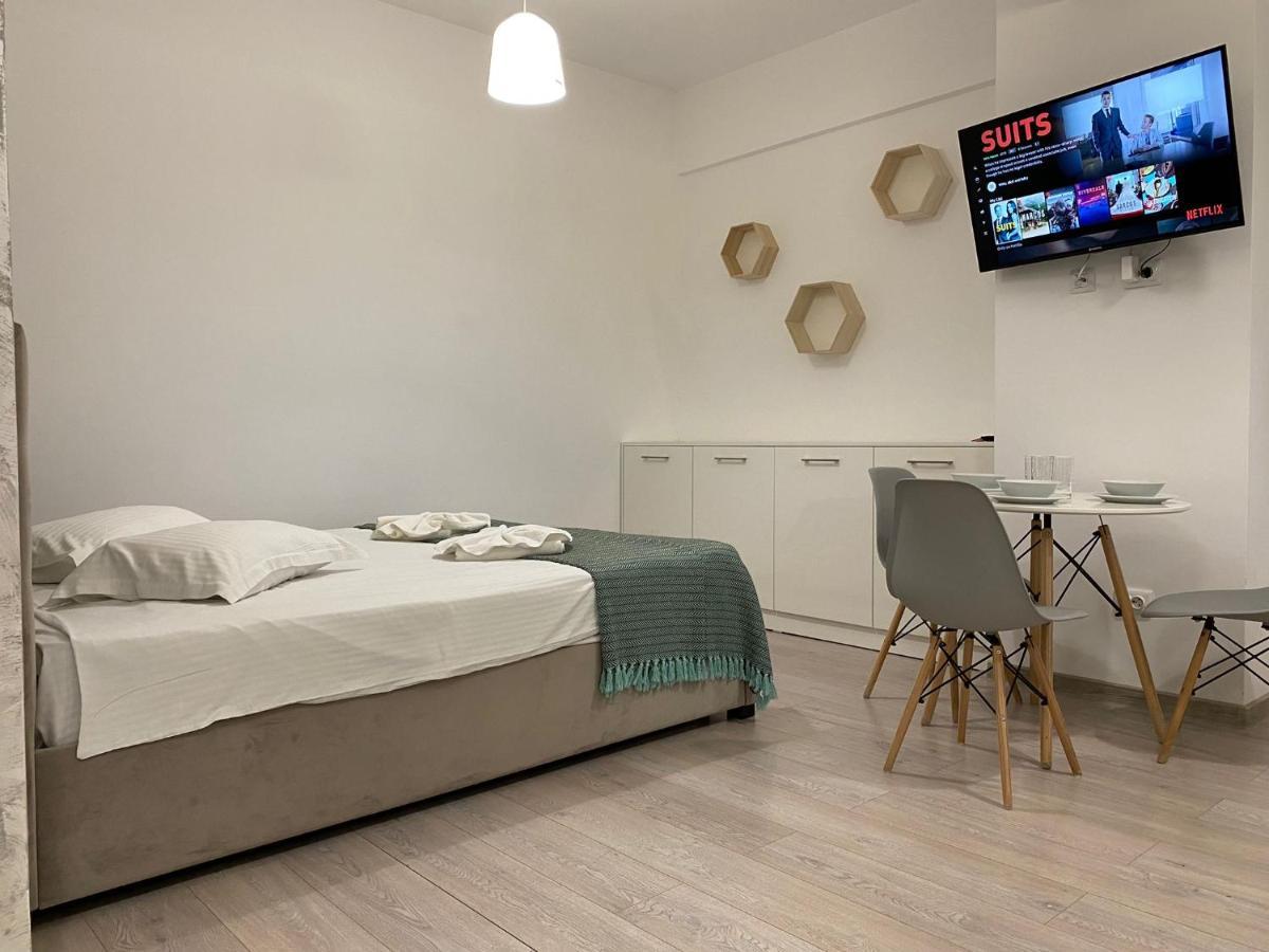 Studios & Apartments Palas By Glam At Lazar Towers Ясси Екстер'єр фото